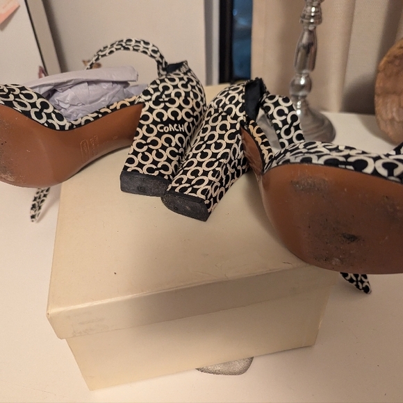 Leopard Print High-Heeled Sandal - Picture 2 of 3